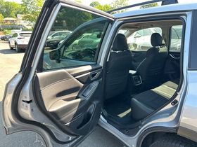 Used 2023 Subaru Forester Premium AWD/4WD image 11