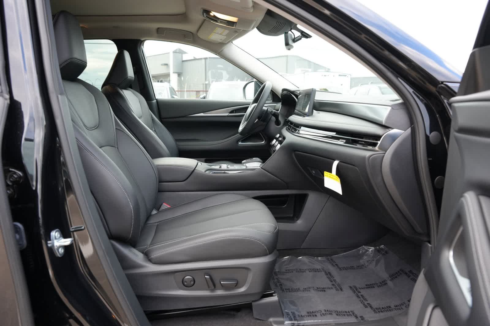 Certified 2027 INFINITI QX60 Luxe w/ Cargo Package FWD image 22