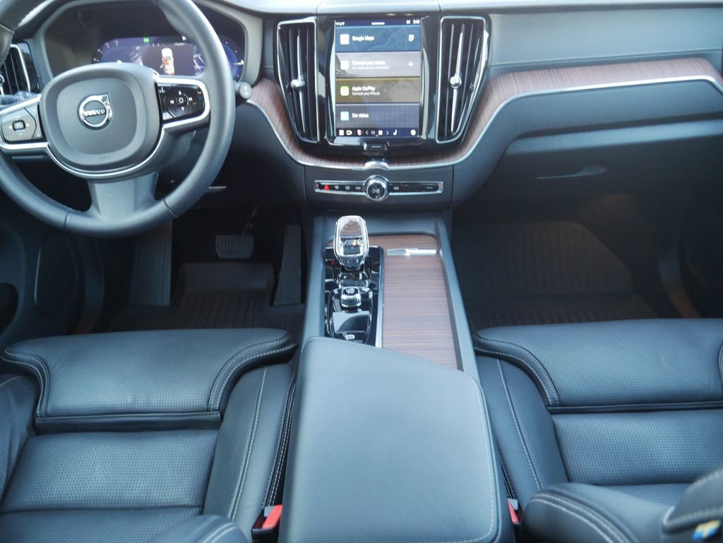 Used 2023 Volvo XC60 T8 Ultimate w/ Climate Package image 37