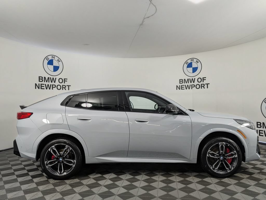 New 2026 BMW X2 xDrive28i w/ M Sport Package AWD/4WD image 5