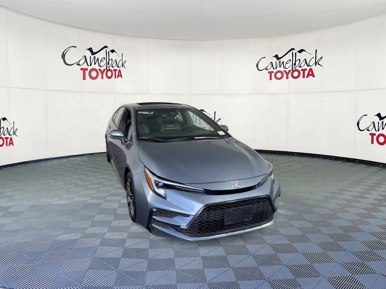 Used 2024 Toyota Corolla XSE FWD image 6