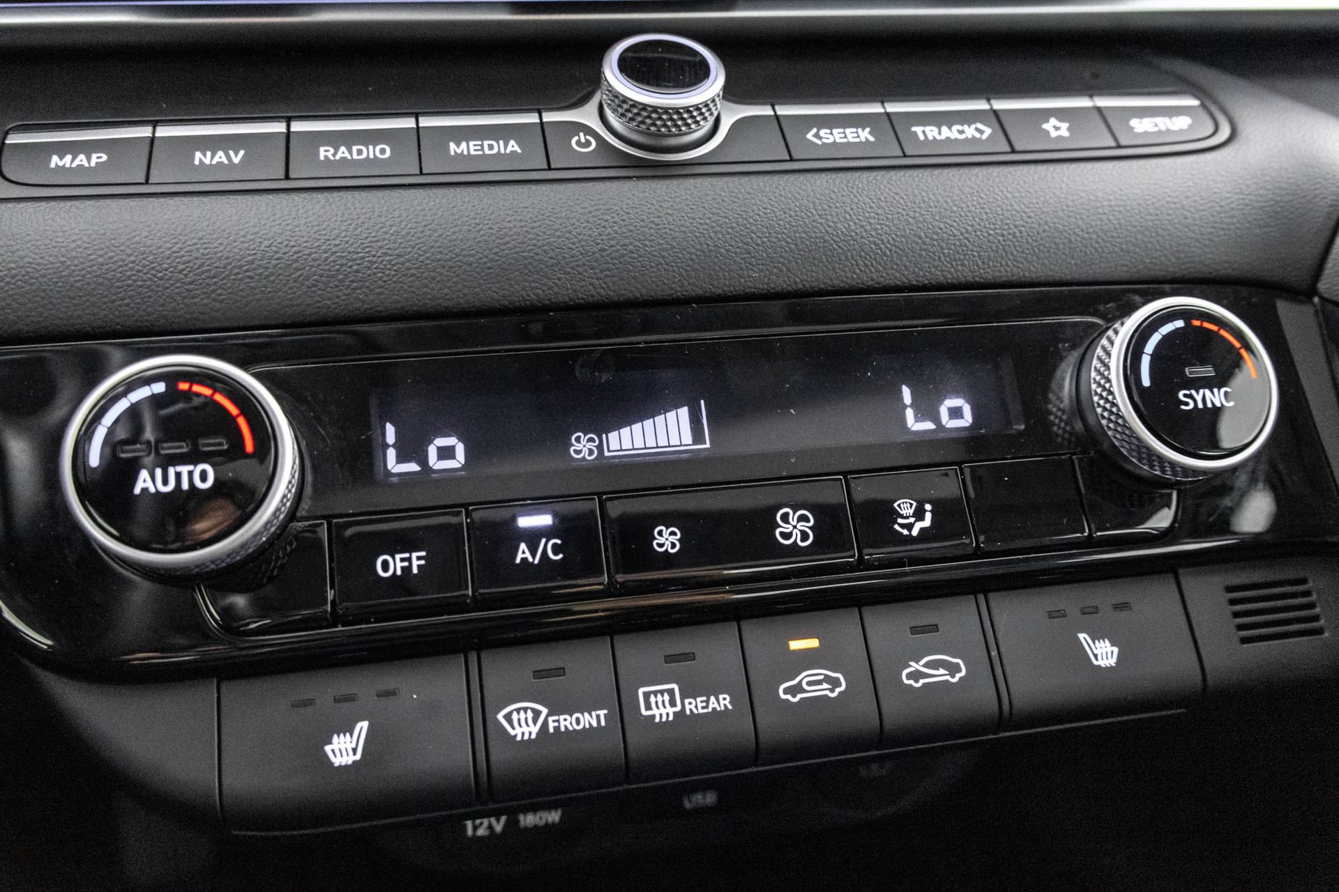 Used 2025 Hyundai Elantra Limited FWD image 31