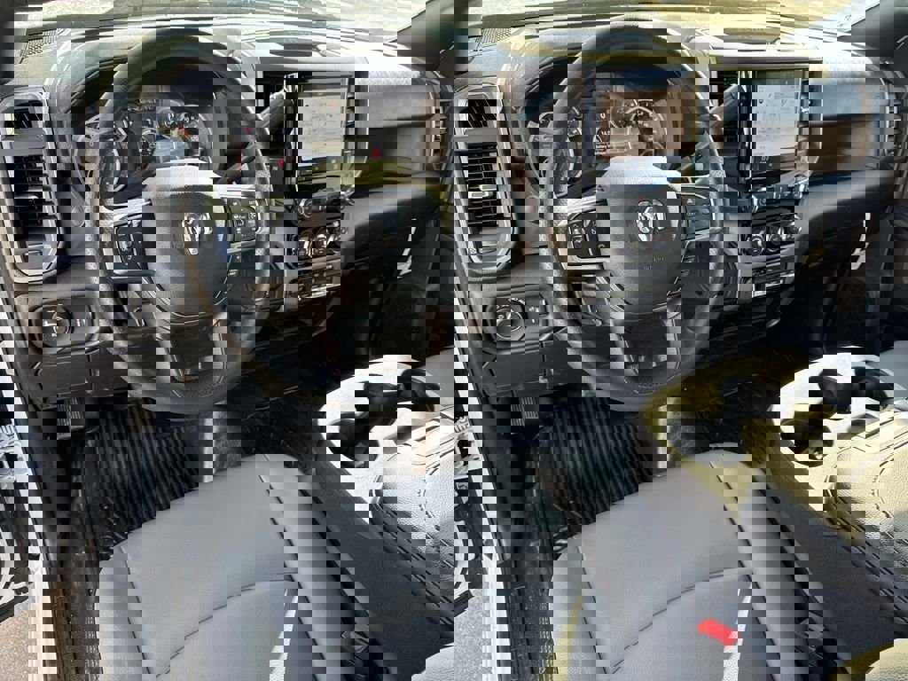 New 2026 RAM 3500 Tradesman w/ Chrome Appearance Group A image 31