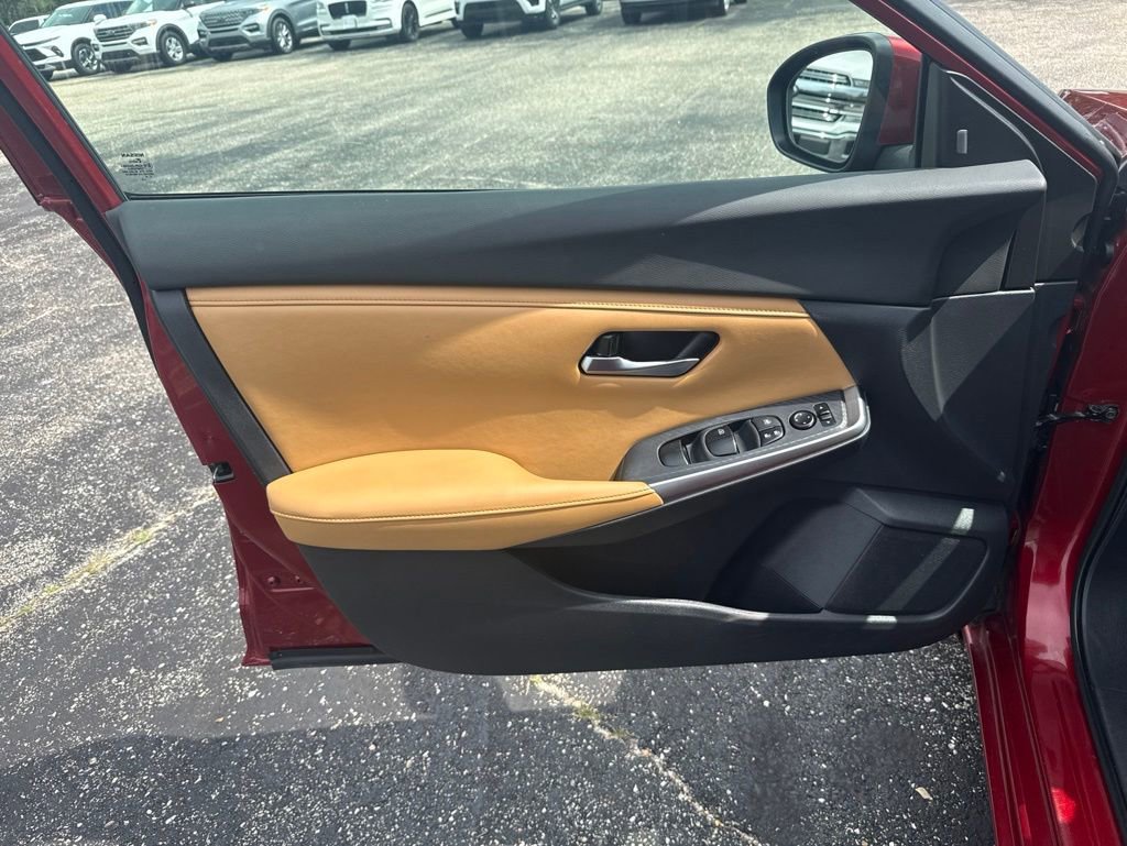 Used 2020 Nissan Sentra SV w/ SV Premium Package FWD image 28