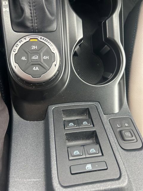 Used 2023 Ford Bronco Wildtrak image 24