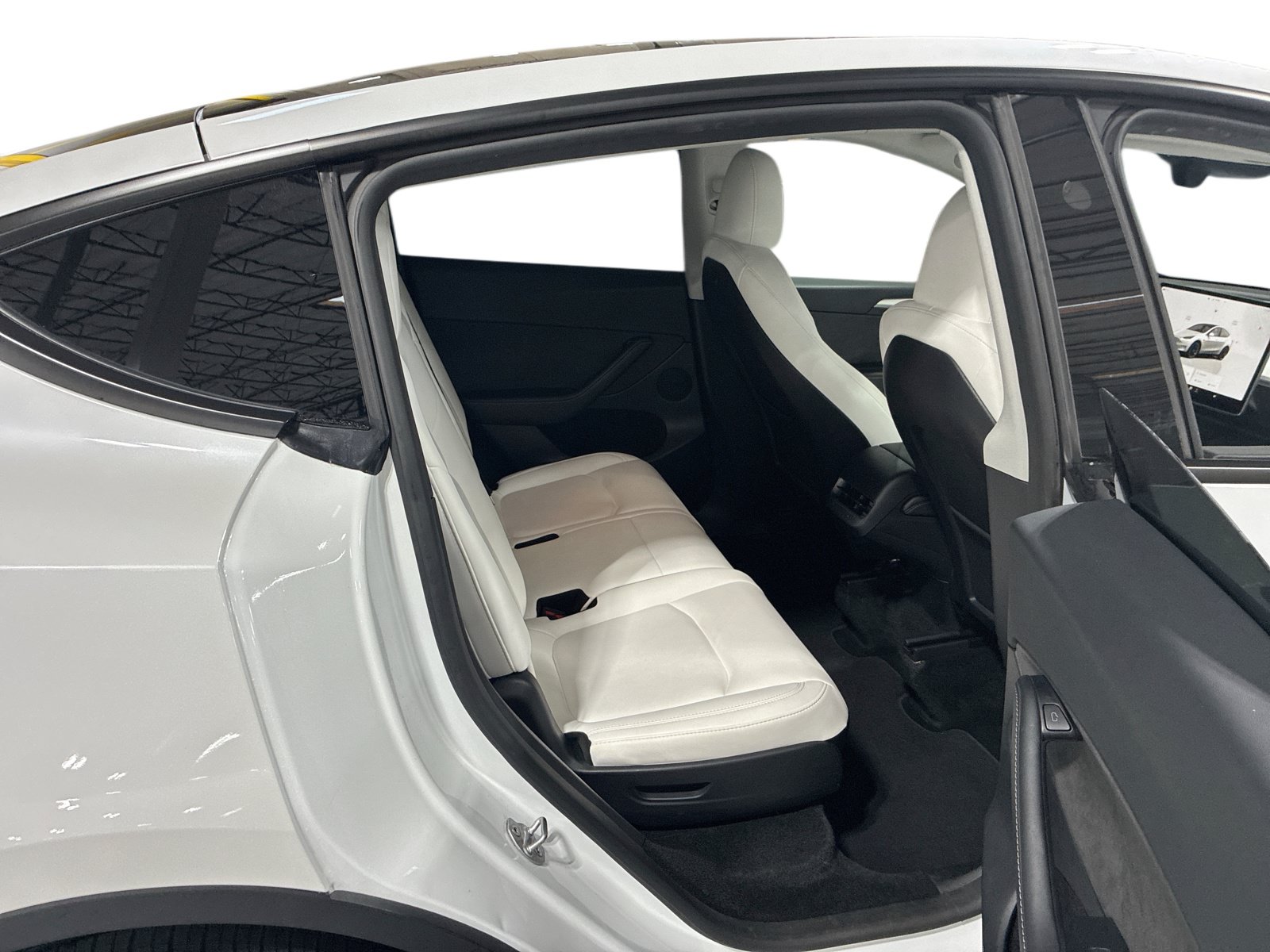 Certified 2023 Tesla Model Y Long Range AWD/4WD image 11