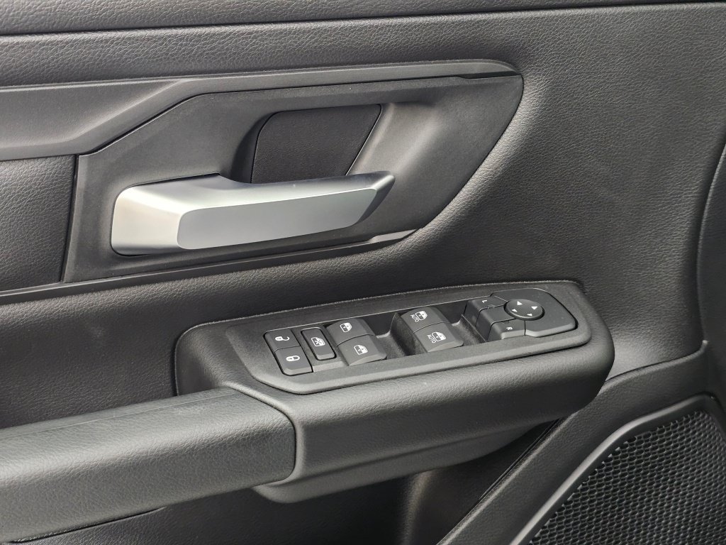New 2026 RAM 1500 Express AWD/4WD image 19