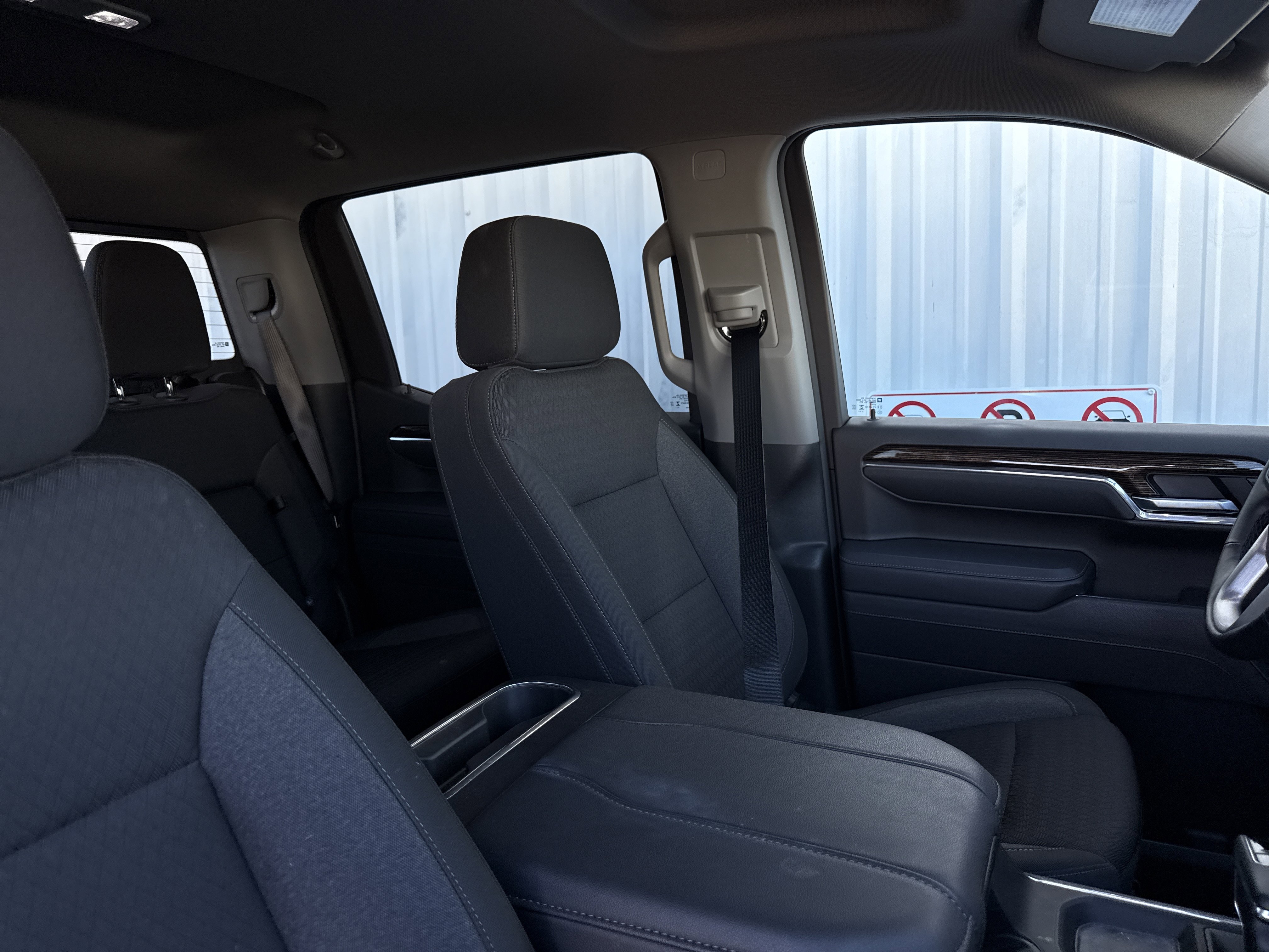 Used 2025 GMC Sierra 1500 Elevation image 45