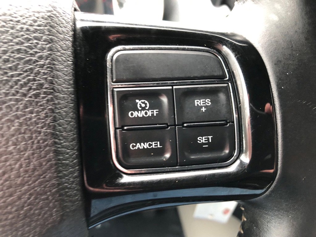 Used 2017 Dodge Grand Caravan SXT image 34