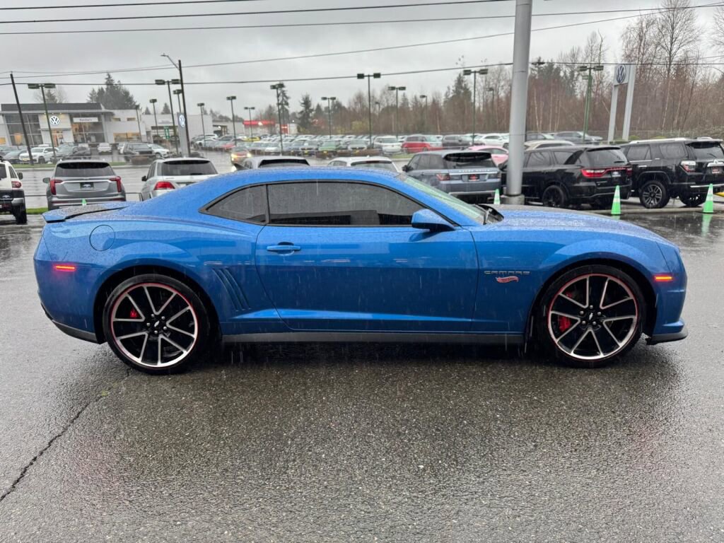 Used 2013 Chevrolet Camaro SS w/ Hot Wheels Special Edition image 10
