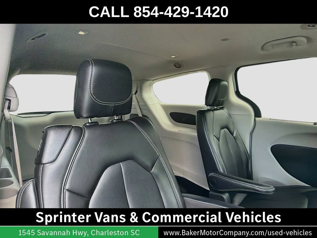 Used 2024 Chrysler Pacifica Touring-L FWD image 30