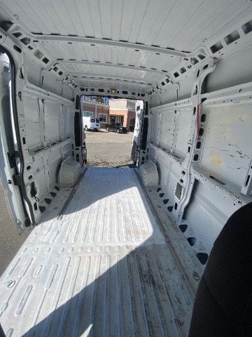 Used 2014 RAM ProMaster 2500 w/ Interior Convenience Group image 16