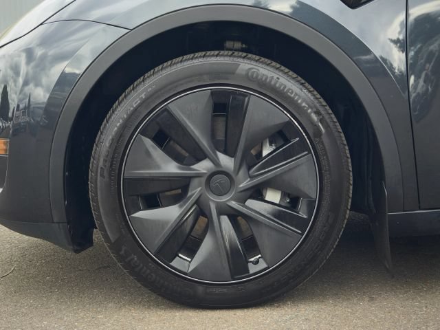 Used 2025 Tesla Model Y Long Range AWD/4WD image 66