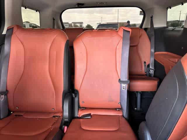 Used 2024 Kia Carnival SX FWD image 21
