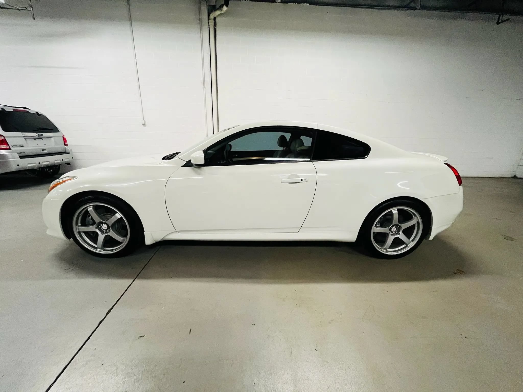 Used 2008 INFINITI G37 Journey w/ Premium Pkg RWD image 5