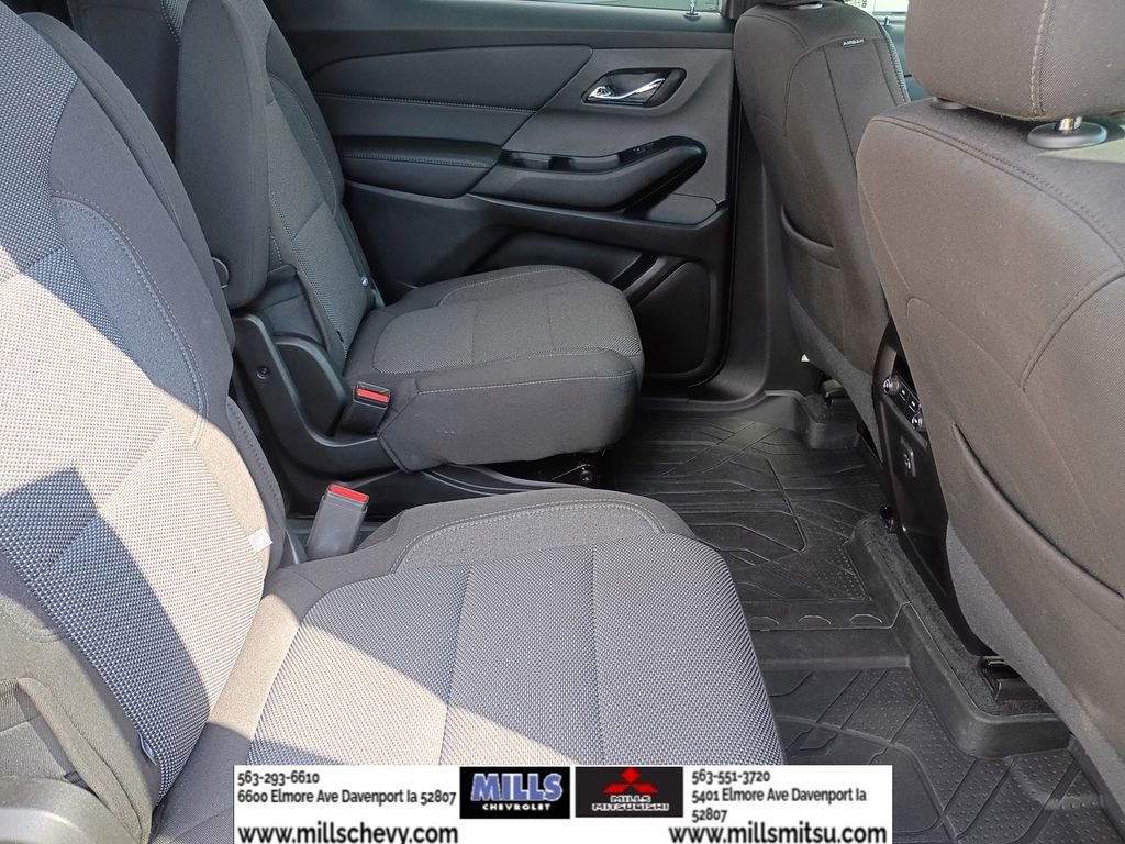 Used 2023 Chevrolet Traverse LT w/ LPO, Floor Liner Package image 16