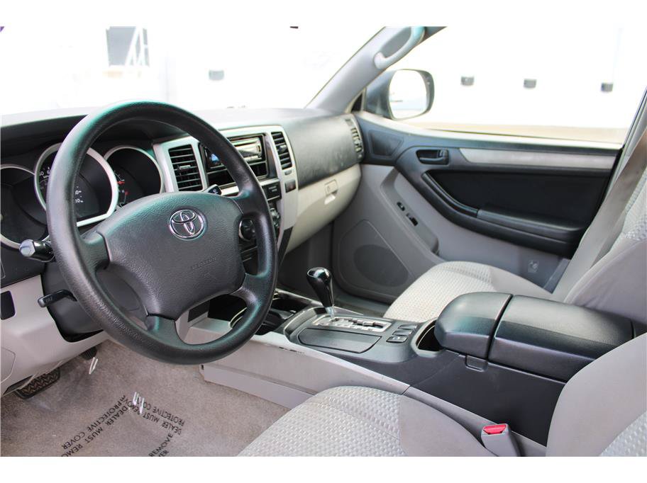 Used 2007 Toyota 4Runner SR5 AWD/4WD image 9