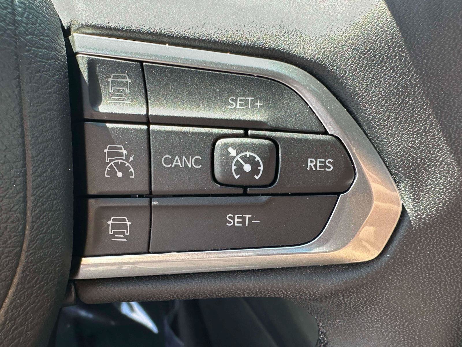 Used 2023 Jeep Compass Limited w/ Elite Group AWD/4WD image 21