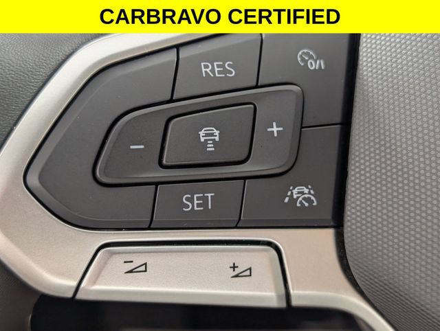 Used 2022 Volkswagen Tiguan SE AWD/4WD image 16