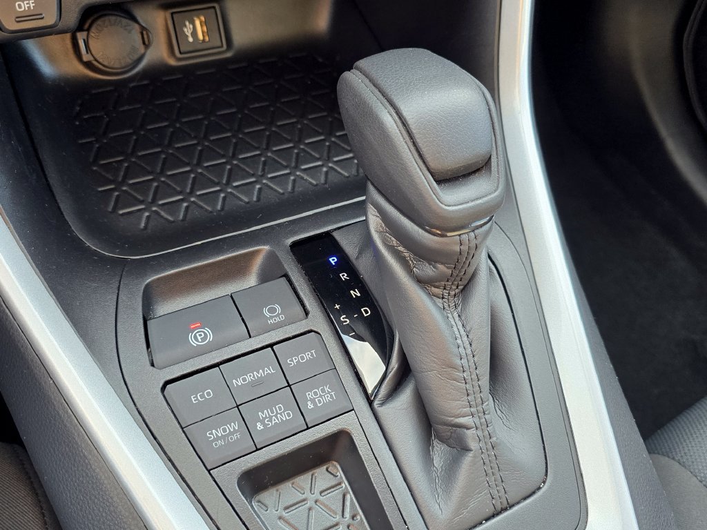 Certified 2025 Toyota RAV4 XLE AWD/4WD image 26
