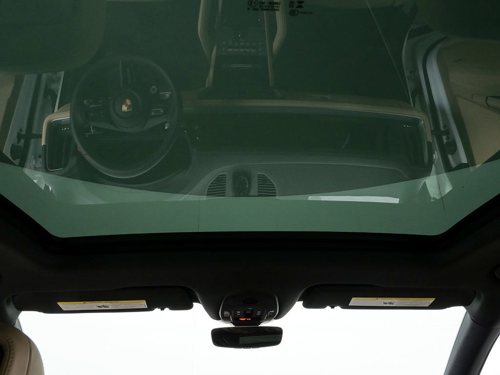 New 2026 Porsche Cayenne image 21