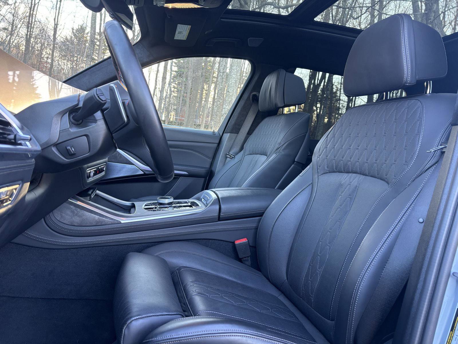 Used 2023 BMW X7 M60i w/ Executive Package image 14