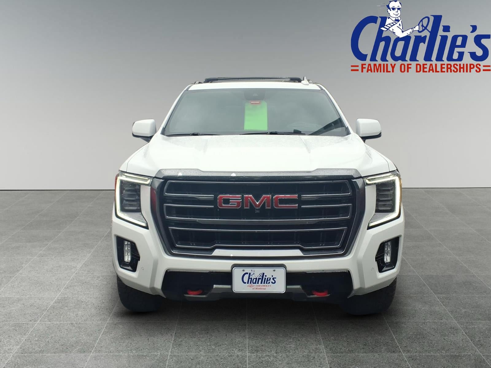 Used 2023 GMC Yukon AT4 w/ Technology Package AWD/4WD image 2