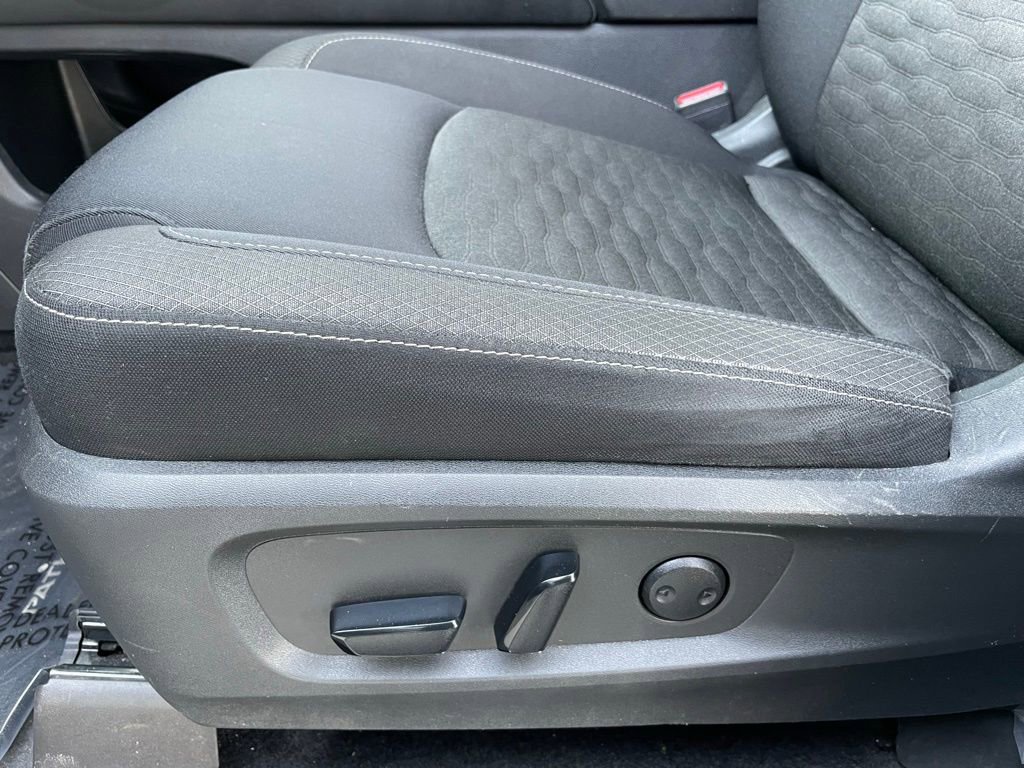 Used 2022 Nissan Pathfinder SV AWD/4WD image 11