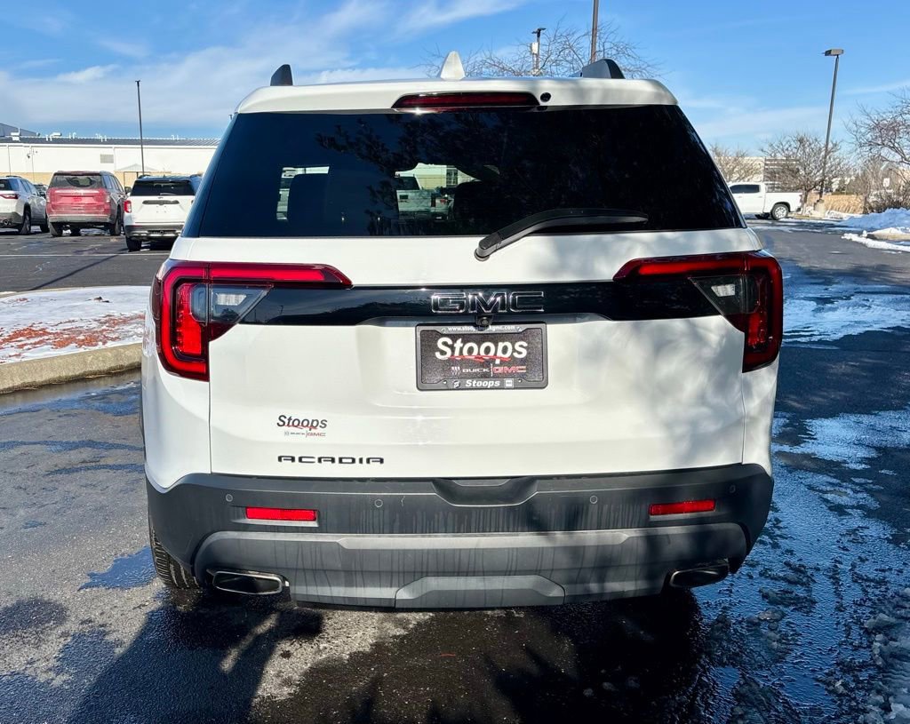 Used 2023 GMC Acadia SLE w/ Driver Convenience Package image 6
