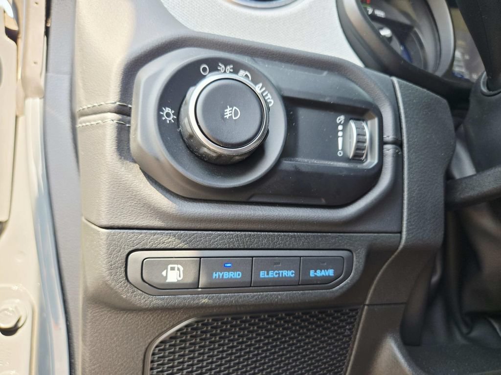 Certified 2025 Jeep Wrangler Unlimited Sahara AWD/4WD image 34