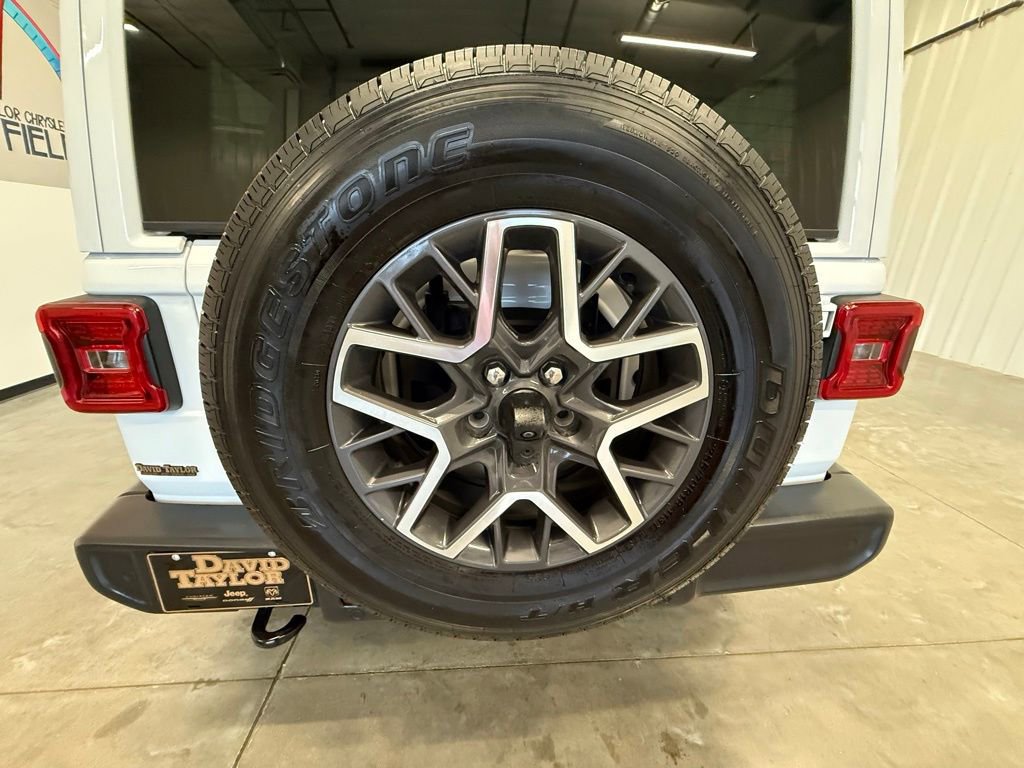 Used 2024 Jeep Wrangler Sahara w/ Dual Top Group image 16
