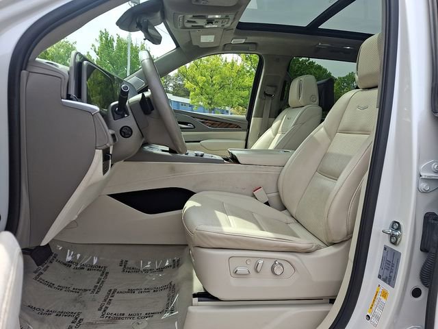 Used 2022 Cadillac Escalade Premium Luxury Platinum image 16