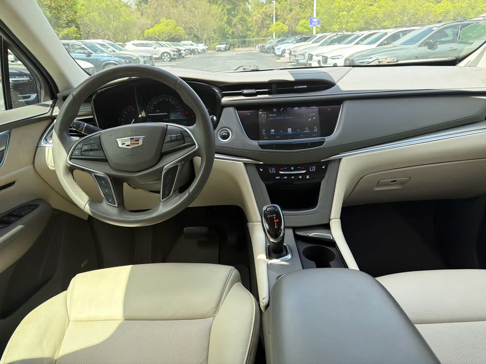 Used 2018 Cadillac XT5 Luxury w/ Driver Awareness Package image 21