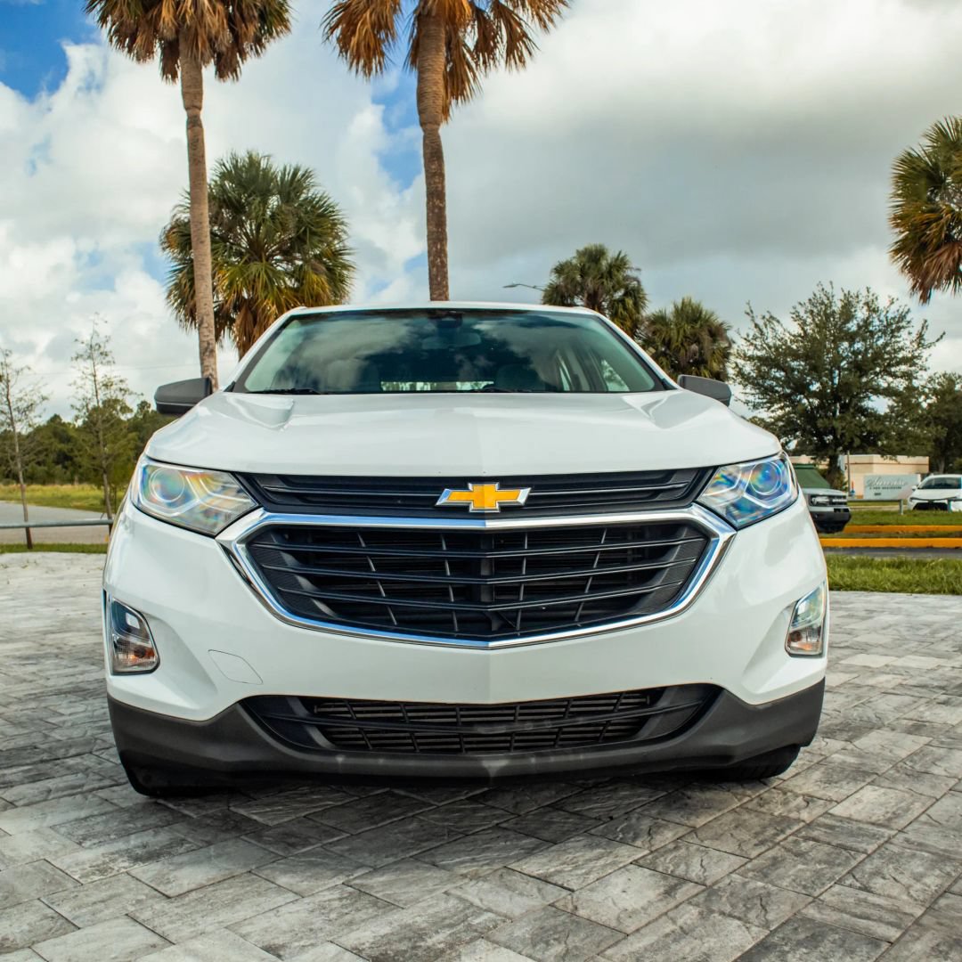 Used 2020 Chevrolet Equinox LS FWD image 2