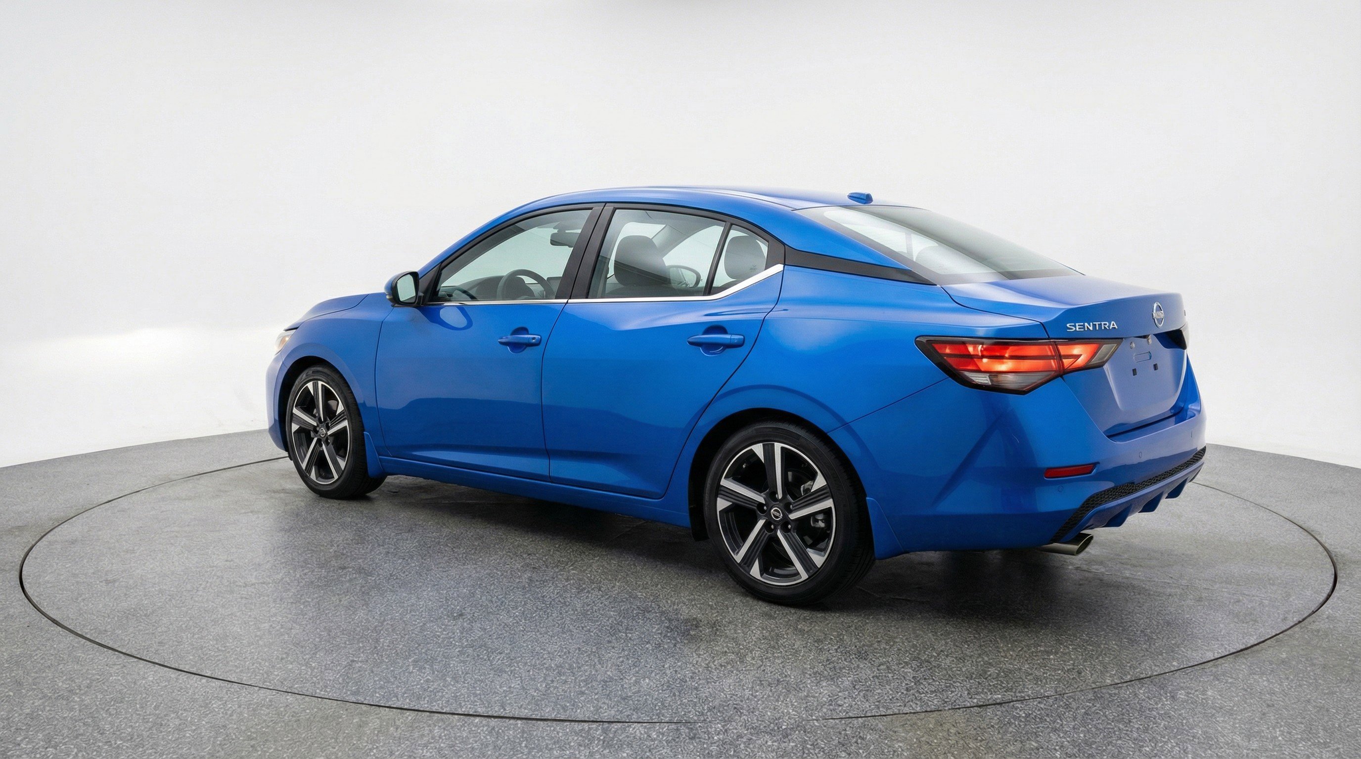 Used 2025 Nissan Sentra SV FWD image 6