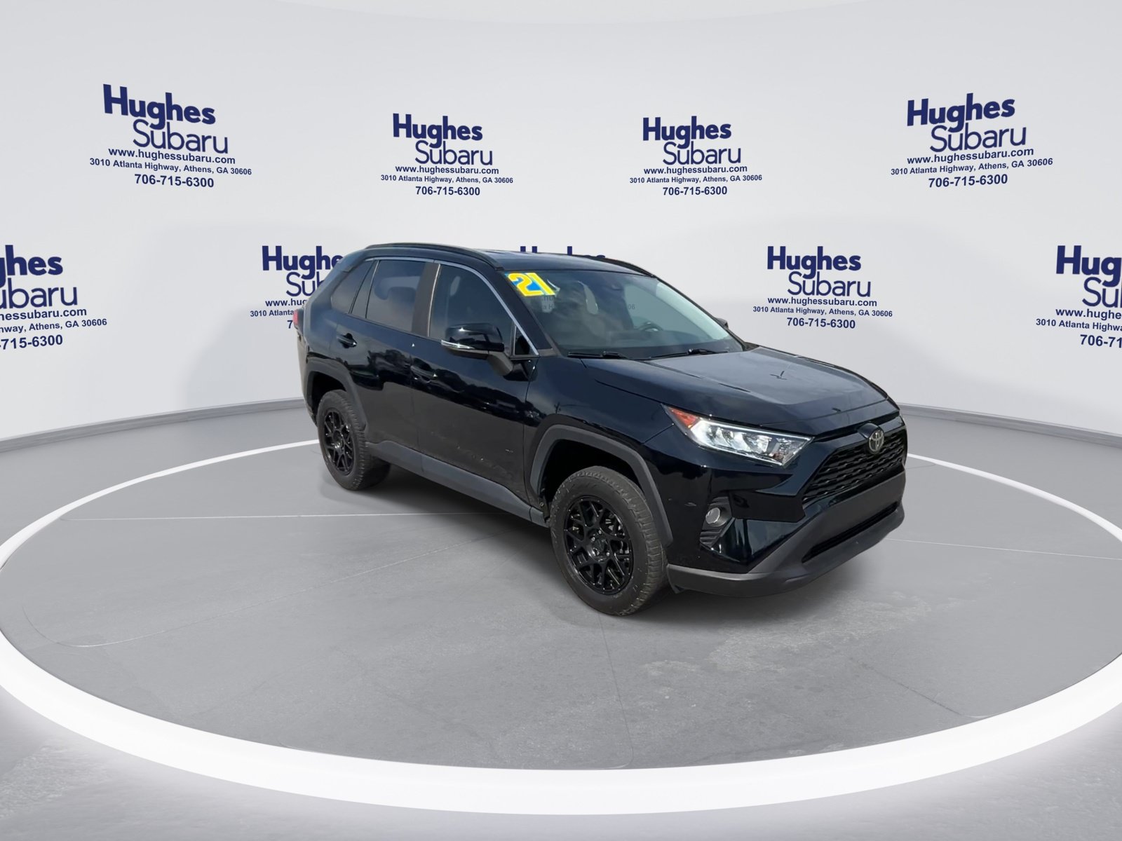 Used 2021 Toyota RAV4 XLE FWD image 3