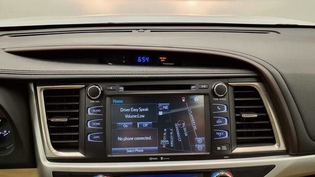 Used 2015 Toyota Highlander XLE image 28