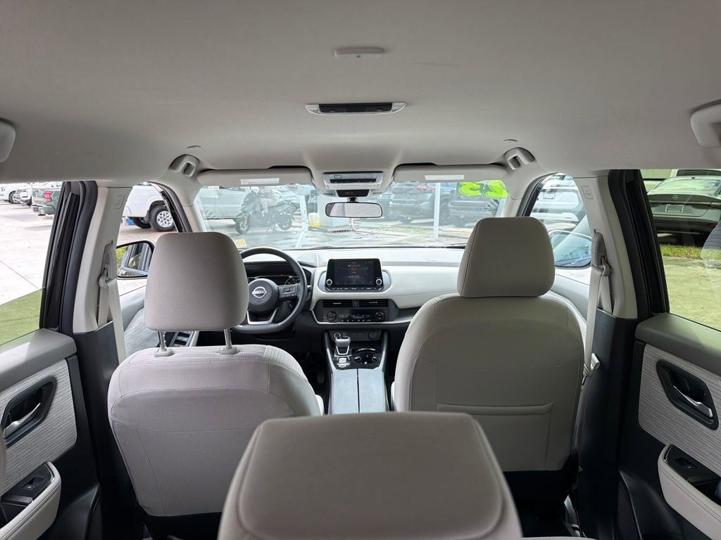Used 2023 Nissan Rogue SV FWD image 34