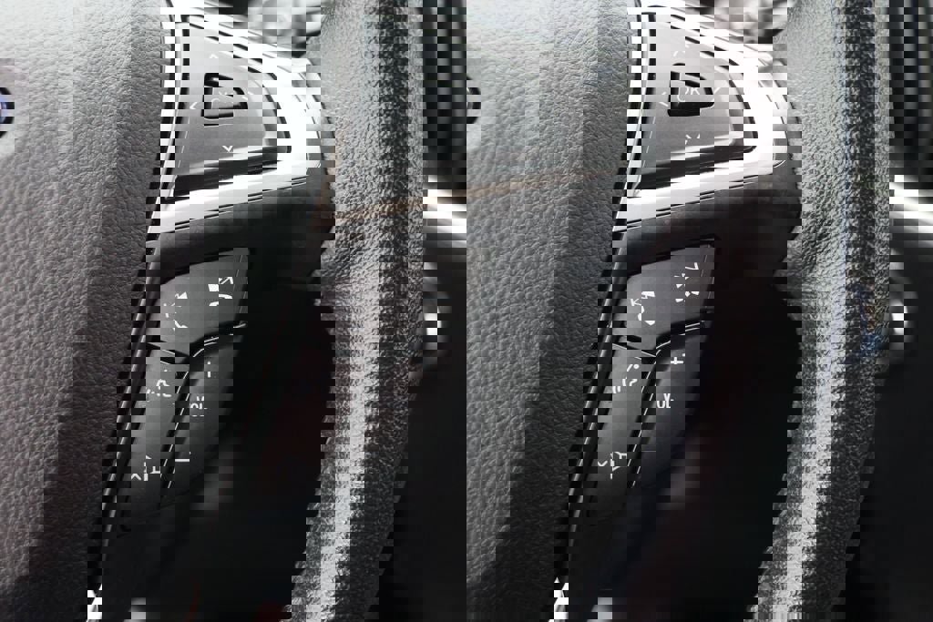 Used 2024 Ford Edge SEL image 20