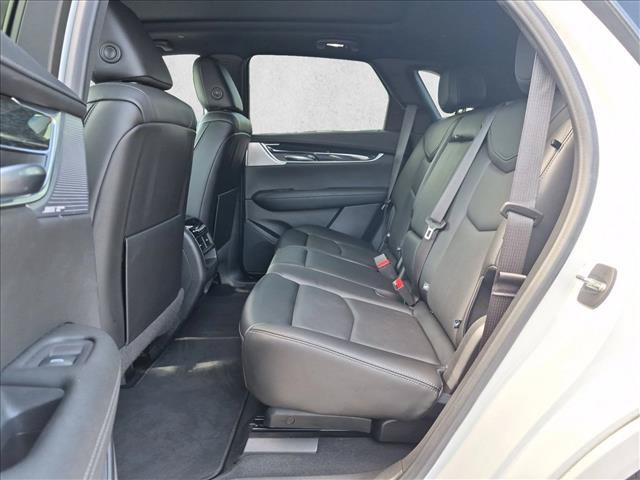 Used 2022 Cadillac XT5 Premium Luxury w/ Technology Package FWD image 19