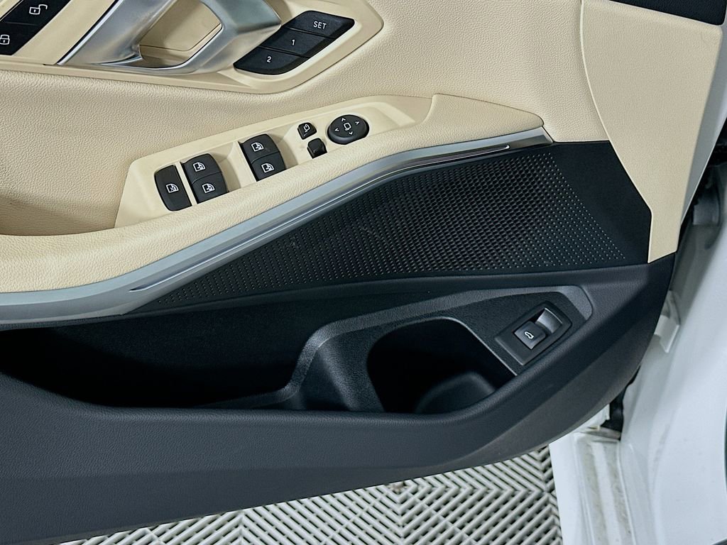 New 2026 BMW 330i xDrive Sedan w/ Convenience Package image 25
