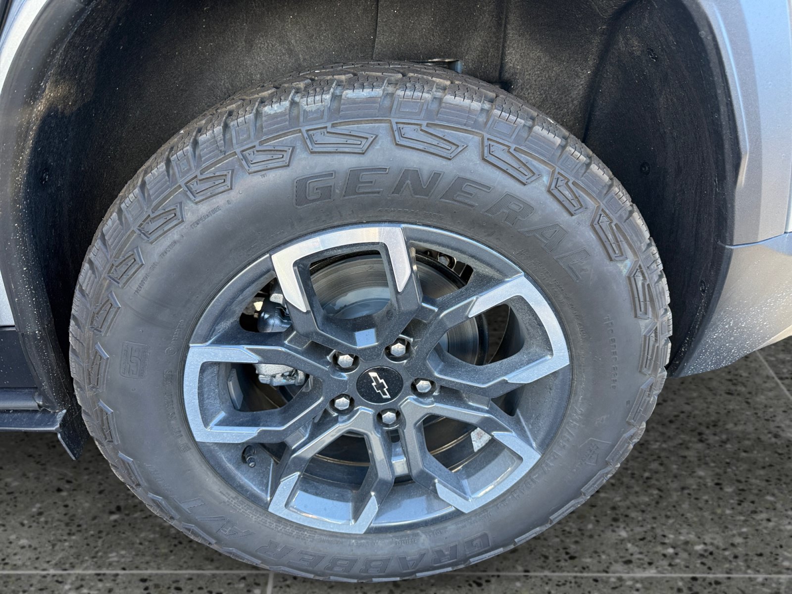 New 2027 Chevrolet Equinox ACTIV w/ Safety and Technology Package AWD/4WD image 13