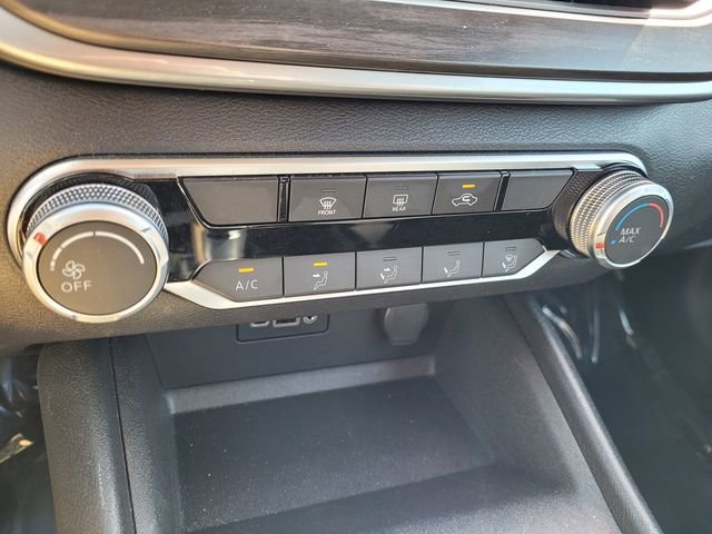 Used 2025 Nissan Altima 2.5 SV FWD image 19