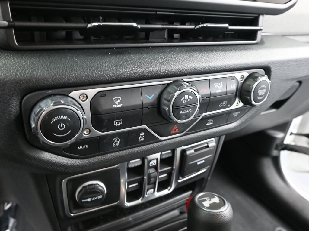 Used 2024 Jeep Wrangler Sport S image 22