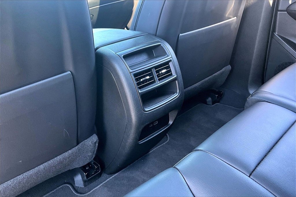 Certified 2025 Cadillac XT5 Premium Luxury image 25