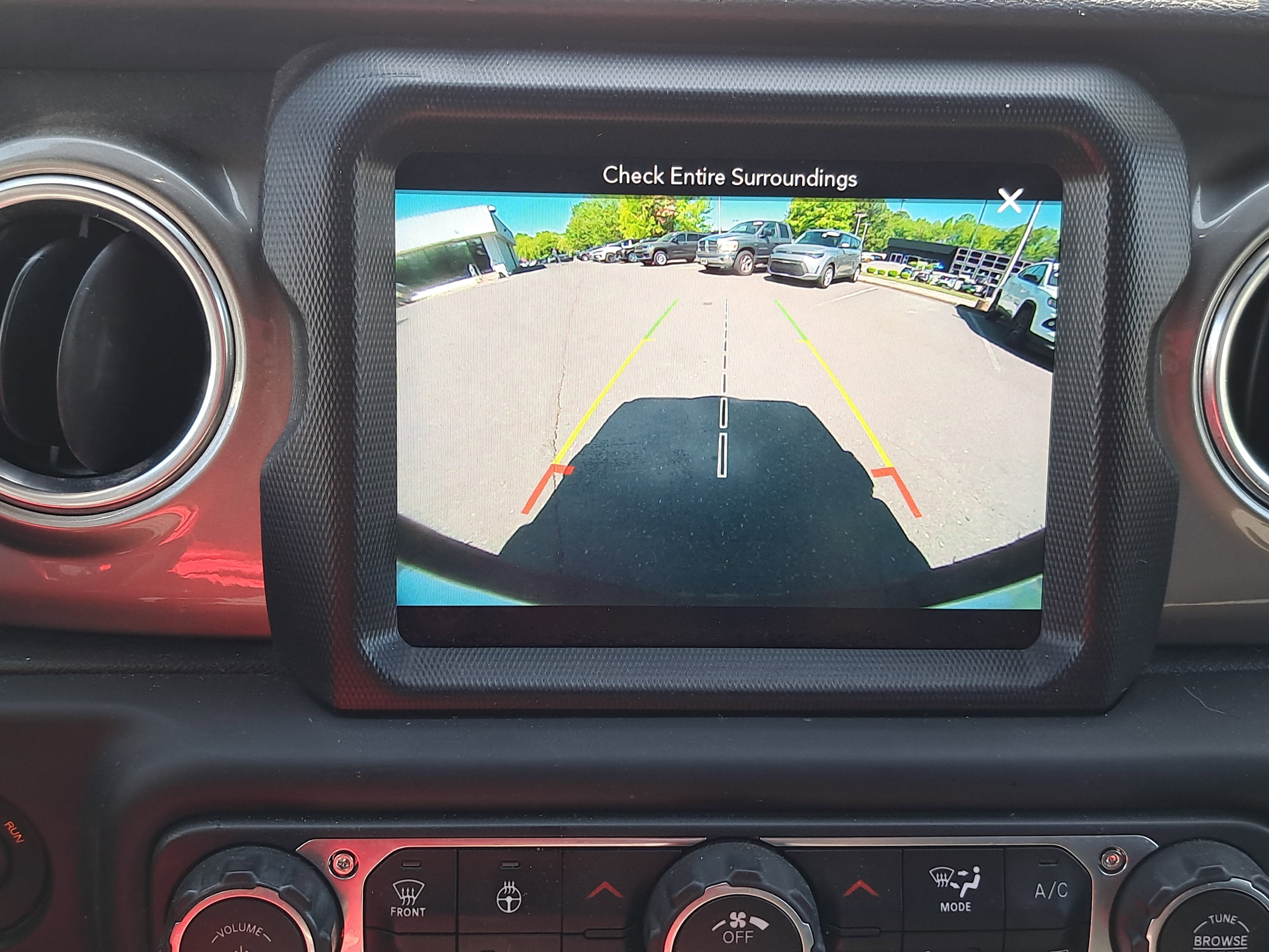 Used 2018 Jeep Wrangler Unlimited Sahara w/ Dual Top Group image 21