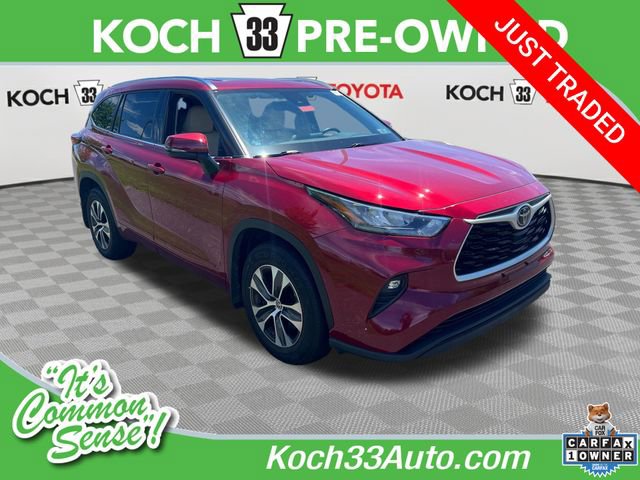 Used 2020 Toyota Highlander XLE AWD/4WD image 1