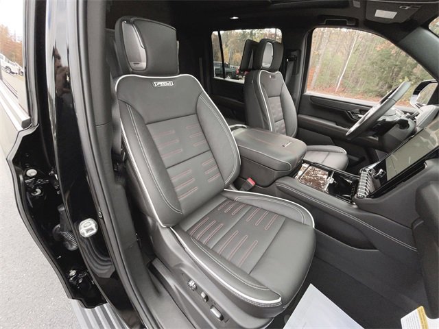 New 2026 GMC Yukon XL AT4 Ultimate w/ LPO, Illumination Package image 29