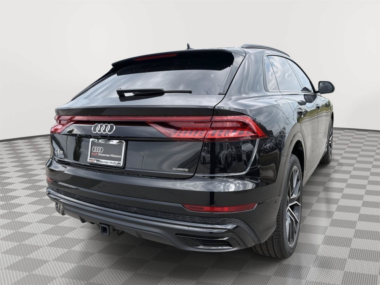 Used 2019 Audi Q8 Prestige w/ Year 1 Package AWD/4WD image 5