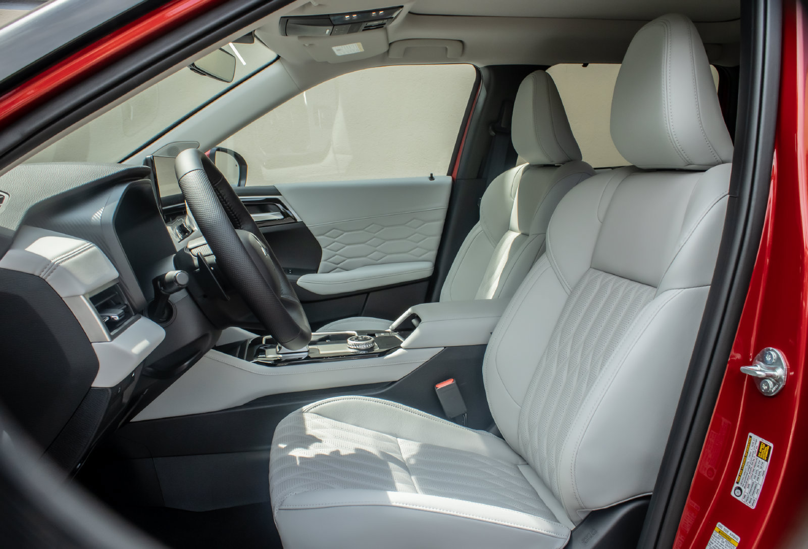 New 2026 Mitsubishi Outlander SEL AWD/4WD image 12